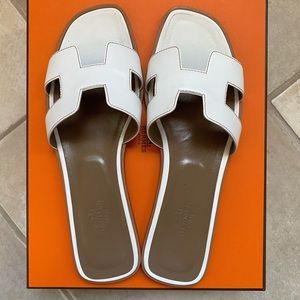Hermès Oran Sandals Size 38.5 (8-8.5)